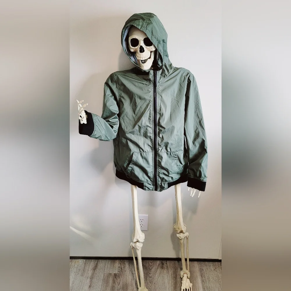 Hooded Lightweight Jacket